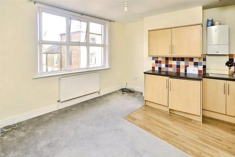 2 bedroom flat to rent, New Street, Kent CT13