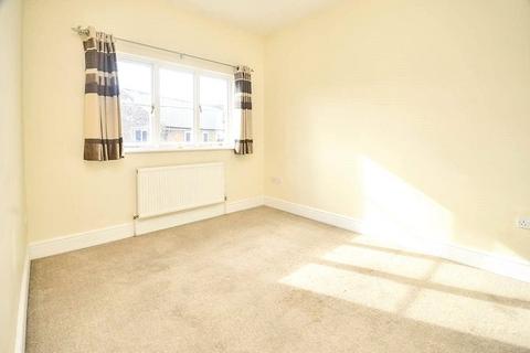 2 bedroom flat to rent, New Street, Kent CT13