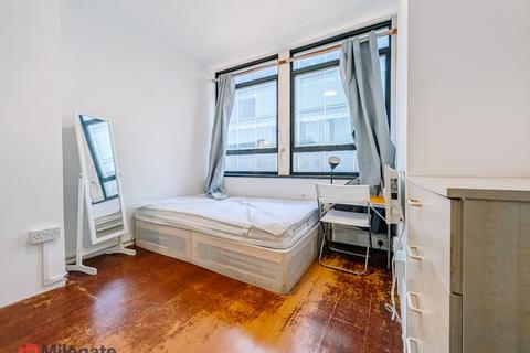 1 bedroom in a flat share to rent, Gray's Inn Road, London WC1X