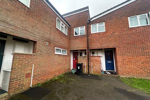 3 bedroom terraced house to rent, Faraday Close, Arborfield, Reading, RG2