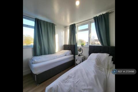 2 bedroom flat to rent, Coniston Road, Patchway, Bristol, BS34