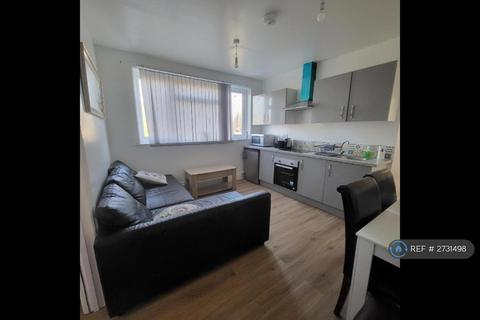 2 bedroom flat to rent, Coniston Road, Patchway, Bristol, BS34