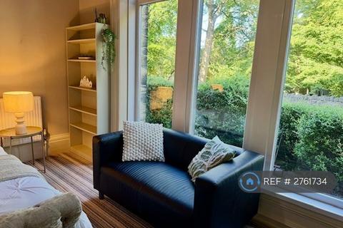 1 bedroom in a house share to rent, Glebe Street, Huddersfield, HD1