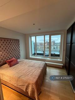 3 bedroom flat to rent, Spinnaker House, London, SW18