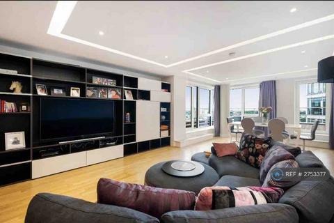 3 bedroom flat to rent, Spinnaker House, London, SW18