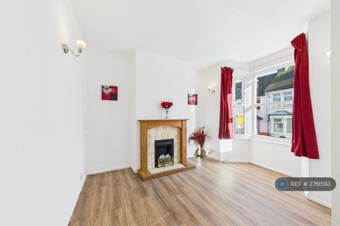 3 bedroom terraced house to rent, Corporation Road, Gillingham, ME7
