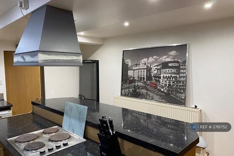 1 bedroom in a house share to rent, Belmont Street, Huddersfield, HD1