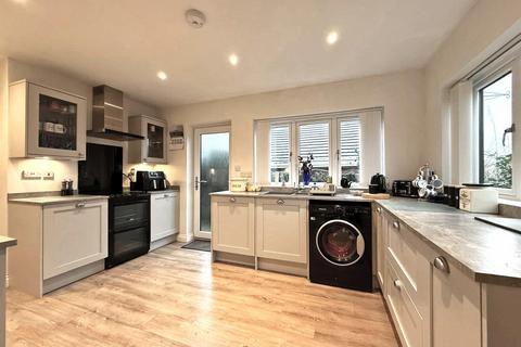2 bedroom detached bungalow for sale, Sutton Road, Shrewsbury