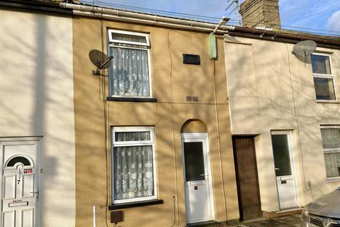2 bedroom terraced house for sale, Raglan Street, Lowestoft, Suffolk, NR32