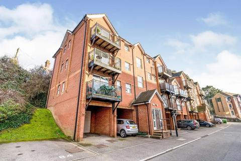 2 bedroom flat for sale, BITTERNE PARK! NO FORWARD CHAIN! GARAGE! BALCONY!