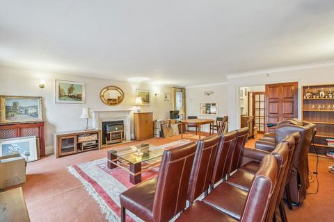 3 bedroom apartment for sale, Ashurst Close, Northwood HA6