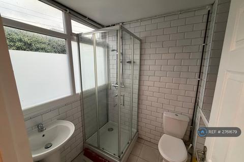 3 bedroom terraced house to rent, Welford Street, Salford, M6