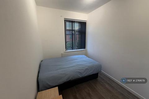 3 bedroom terraced house to rent, Welford Street, Salford, M6