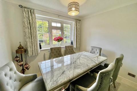 2 bedroom maisonette for sale, Sandringham Road, Potters Bar EN6