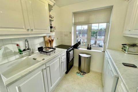 2 bedroom maisonette for sale, Sandringham Road, Potters Bar EN6