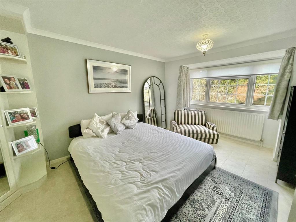 29 Sandringham Bed 1.jpg
