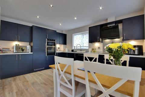 4 bedroom detached house for sale, Romney Drive, Shepherds Lane, Lincoln Way, Beverley
