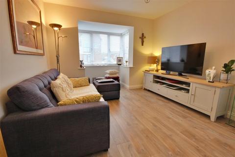 4 bedroom detached house for sale, Romney Drive, Shepherds Lane, Lincoln Way, Beverley