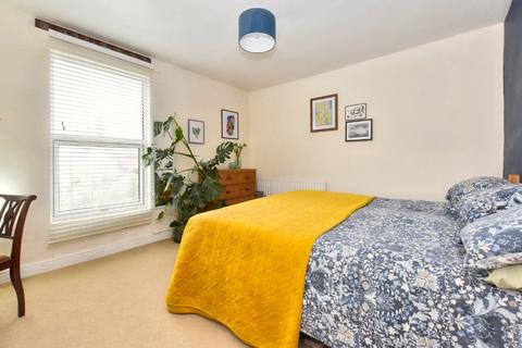 4 bedroom terraced house for sale, St. Anns Avenue, Leeds