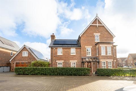 5 bedroom detached house for sale, Goxhill Mews, Burgess Hill