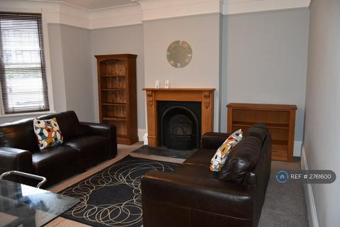 2 bedroom flat to rent, Widdenham Road, London, N7