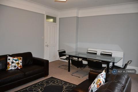 2 bedroom flat to rent, Widdenham Road, London, N7