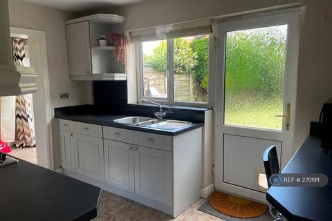 2 bedroom semi-detached house to rent, Montmorency Road, Knutsford, WA16