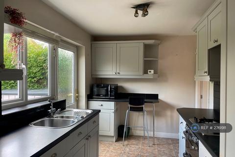 2 bedroom semi-detached house to rent, Montmorency Road, Knutsford, WA16