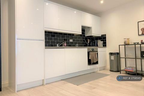 1 bedroom flat to rent, Wing House, Aylesbury, HP20