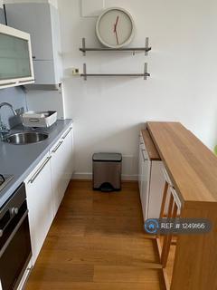 1 bedroom flat to rent, Fyfield Road, London, SW9