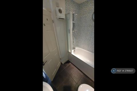 1 bedroom flat to rent, Grassendale Court, Liverpool, L19
