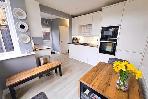3 bedroom semi-detached house for sale, Derron Avenue, South Yardley, Birmingham