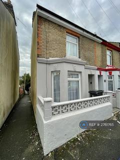 2 bedroom end of terrace house to rent, Douglas Road, Dover, CT17