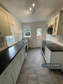 2 bedroom end of terrace house to rent, Douglas Road, Dover, CT17