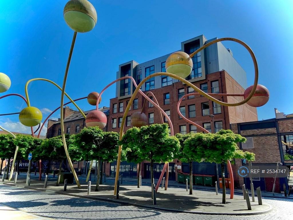 Iconic Wolstenholme Square