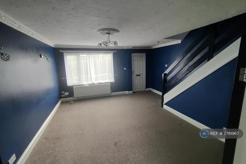 3 bedroom terraced house to rent, Fareham Way, Cramlington, NE23