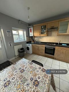 1 bedroom in a house share to rent, Lawrence Road, London, E6
