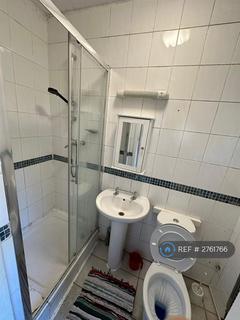 1 bedroom in a house share to rent, Lawrence Road, London, E6