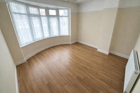 3 bedroom semi-detached house for sale, St. Margarets Avenue, Luton