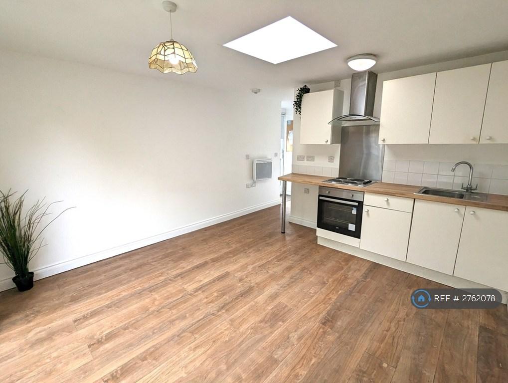 Lounge/Kitchenette