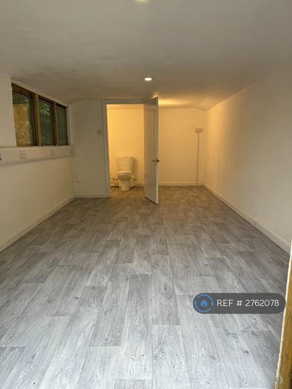 Out Building/Office Space