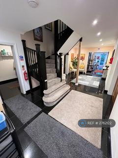 1 bedroom in a house share to rent, Coppermill Road, Wraysbury Staines, TW19