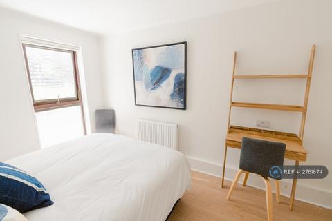 2 bedroom flat to rent, Commercial Road, Exeter, EX2