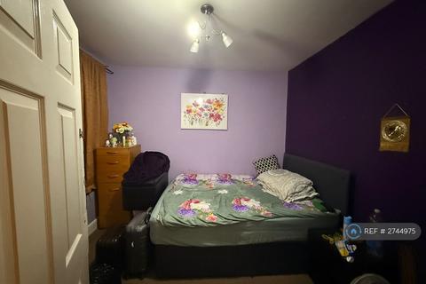 3 bedroom terraced house to rent, Grays, Grays, RM17