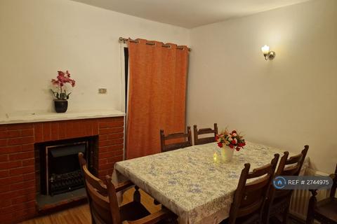 3 bedroom terraced house to rent, Grays, Grays, RM17