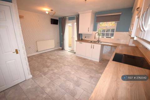 5 bedroom terraced house to rent, Coton Park Drive, Rugby, CV23