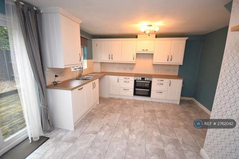 5 bedroom terraced house to rent, Coton Park Drive, Rugby, CV23