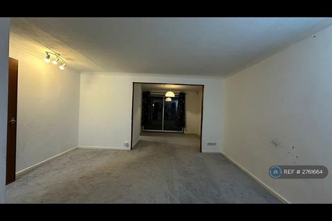 4 bedroom detached house to rent, Rambleford Way, Stafford, ST16