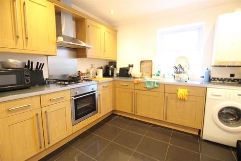 1 bedroom apartment to rent, 2a Lorne Road, London E17
