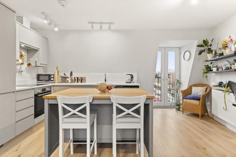 1 bedroom apartment for sale, Hoyle Road, SW17